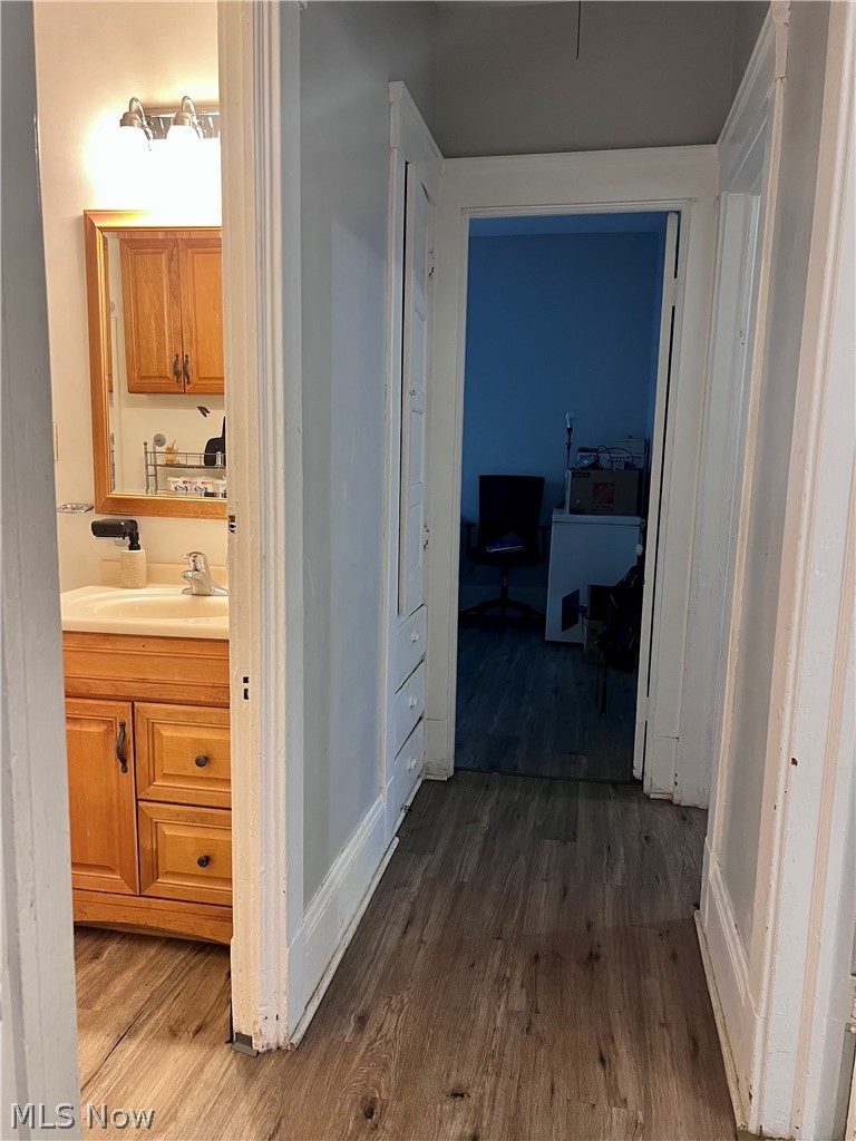 10121 Parkgate Avenue Cleveland OH 44108