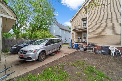 3732 Mack Court Cleveland OH 44109