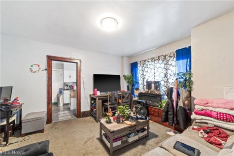 3732 Mack Court Cleveland OH 44109