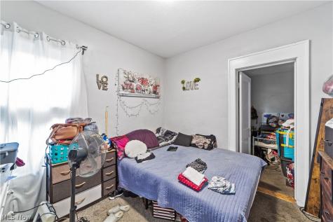 3732 Mack Court Cleveland OH 44109
