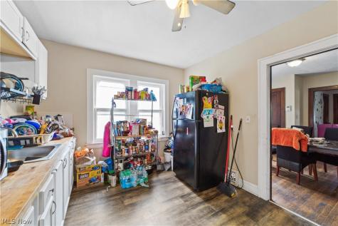 3732 Mack Court Cleveland OH 44109