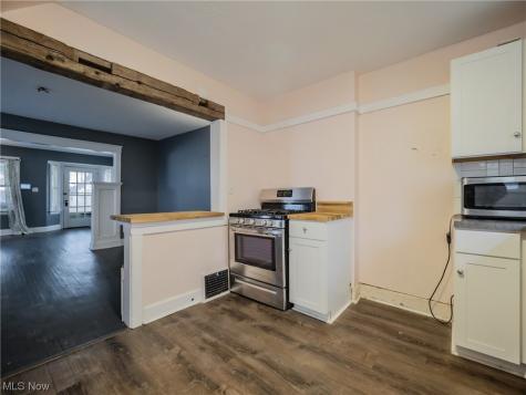 14809 Hilliard Road Lakewood OH 44107