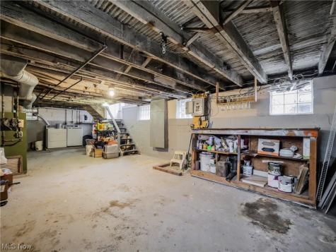 14809 Hilliard Road Lakewood OH 44107