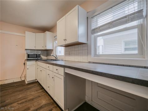 14809 Hilliard Road Lakewood OH 44107
