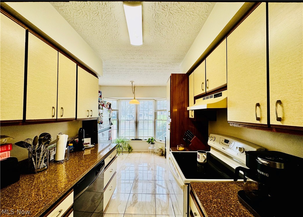 3160 Dewalt Drive Akron OH 44312