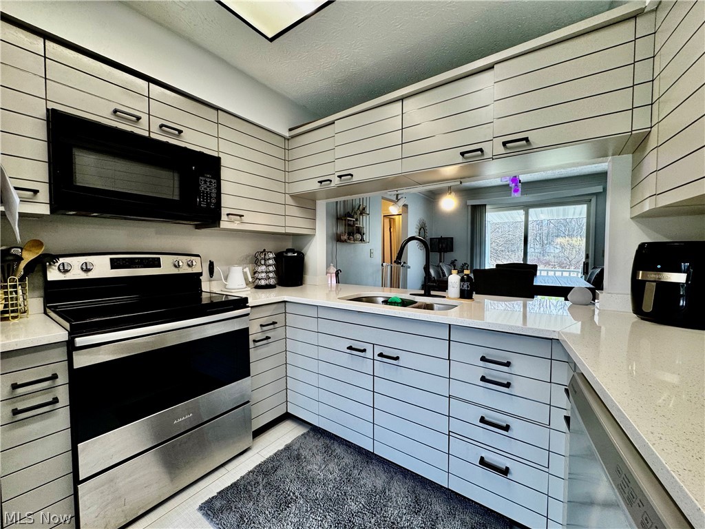3160 Dewalt Drive Akron OH 44312