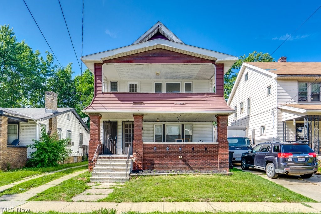15711 Grovewood Avenue Cleveland OH 44110