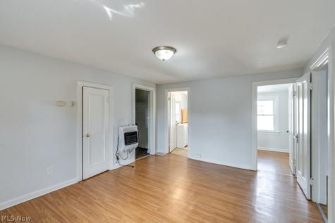 15711 Grovewood Avenue Cleveland OH 44110