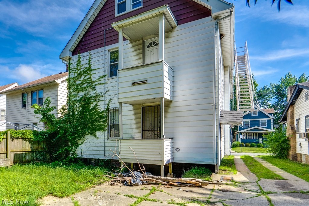 15711 Grovewood Avenue Cleveland OH 44110