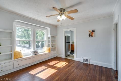 15711 Grovewood Avenue Cleveland OH 44110