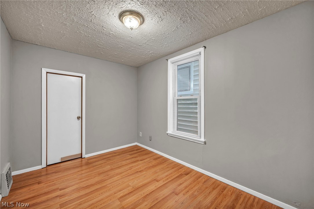 1559 Hopkins Avenue Lakewood OH 44107