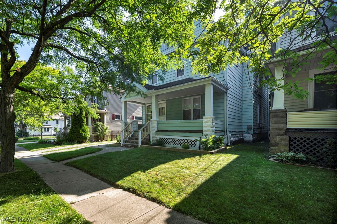 1559 Hopkins Avenue Lakewood OH 44107