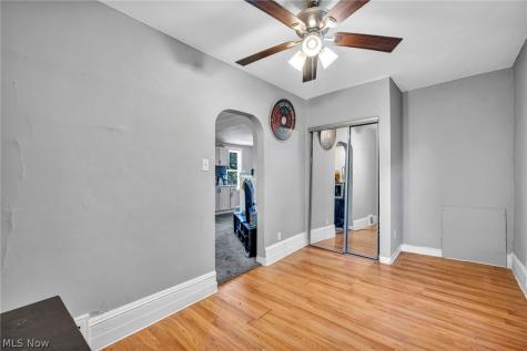 1559 Hopkins Avenue Lakewood OH 44107