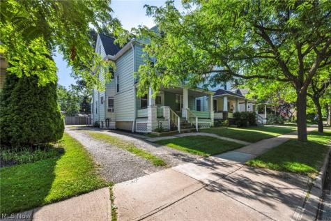 1559 Hopkins Avenue Lakewood OH 44107
