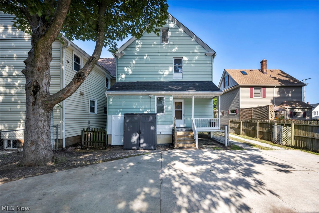 1559 Hopkins Avenue Lakewood OH 44107