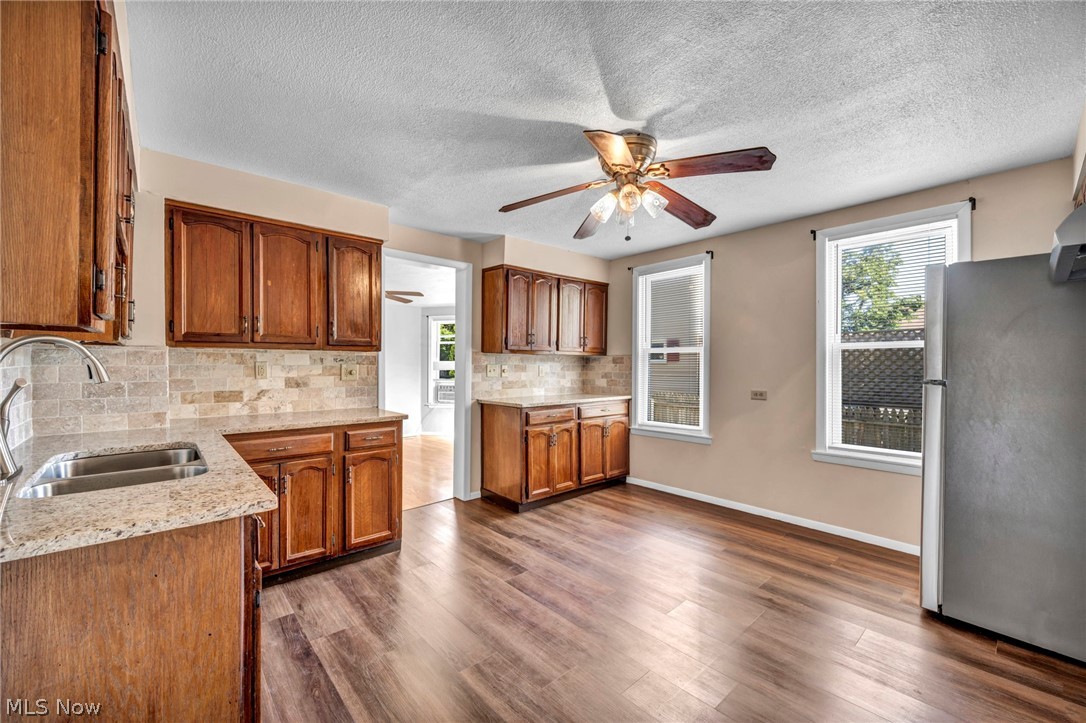 1559 Hopkins Avenue Lakewood OH 44107
