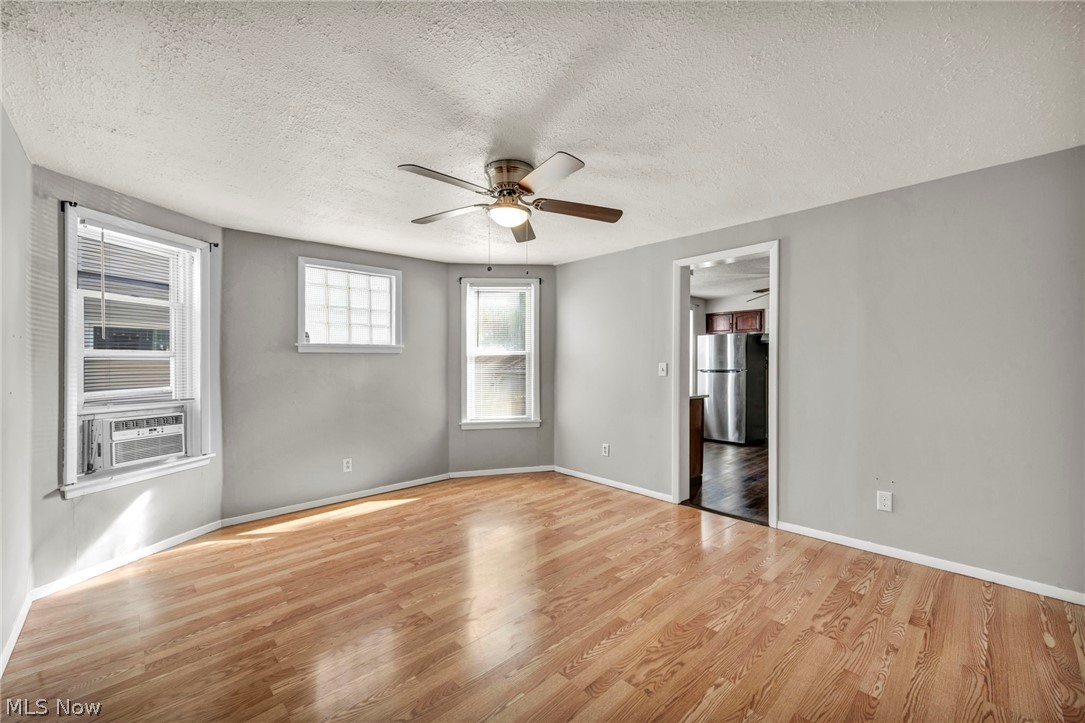 1559 Hopkins Avenue Lakewood OH 44107