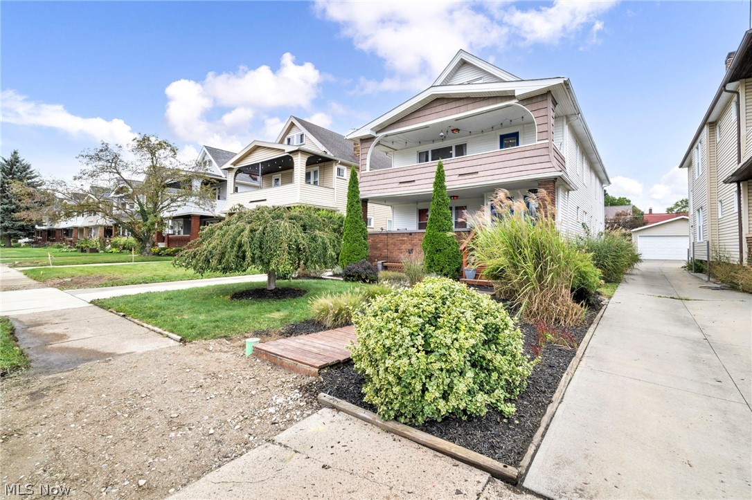 2066 Bunts Road Lakewood OH 44107