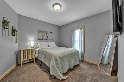 2066 Bunts Road Lakewood OH 44107