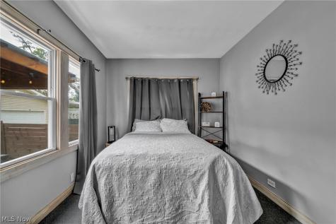 2066 Bunts Road Lakewood OH 44107