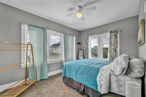 2066 Bunts Road Lakewood OH 44107