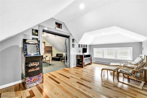 2066 Bunts Road Lakewood OH 44107