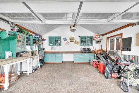 2066 Bunts Road Lakewood OH 44107
