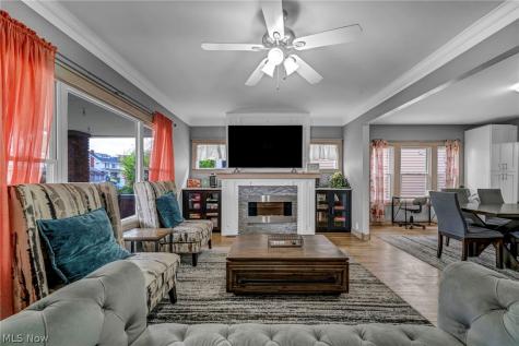 2066 Bunts Road Lakewood OH 44107