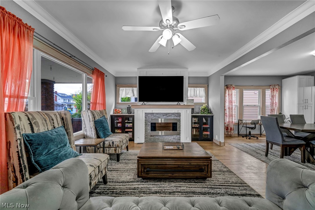 2066 Bunts Road Lakewood OH 44107