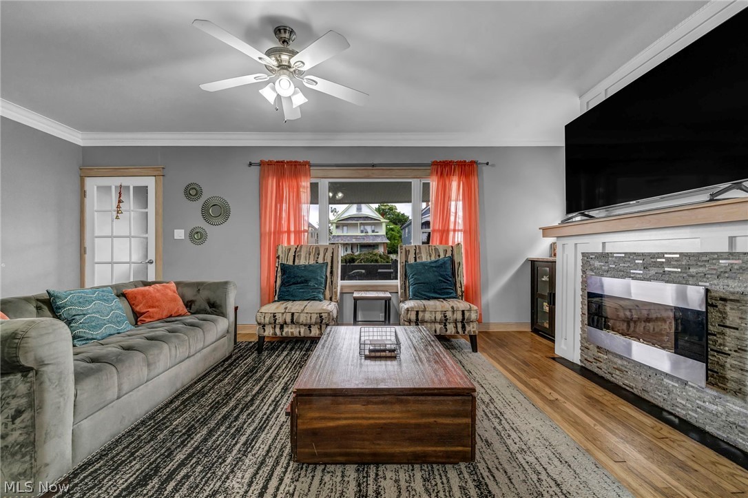 2066 Bunts Road Lakewood OH 44107