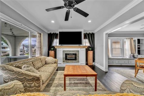 2066 Bunts Road Lakewood OH 44107