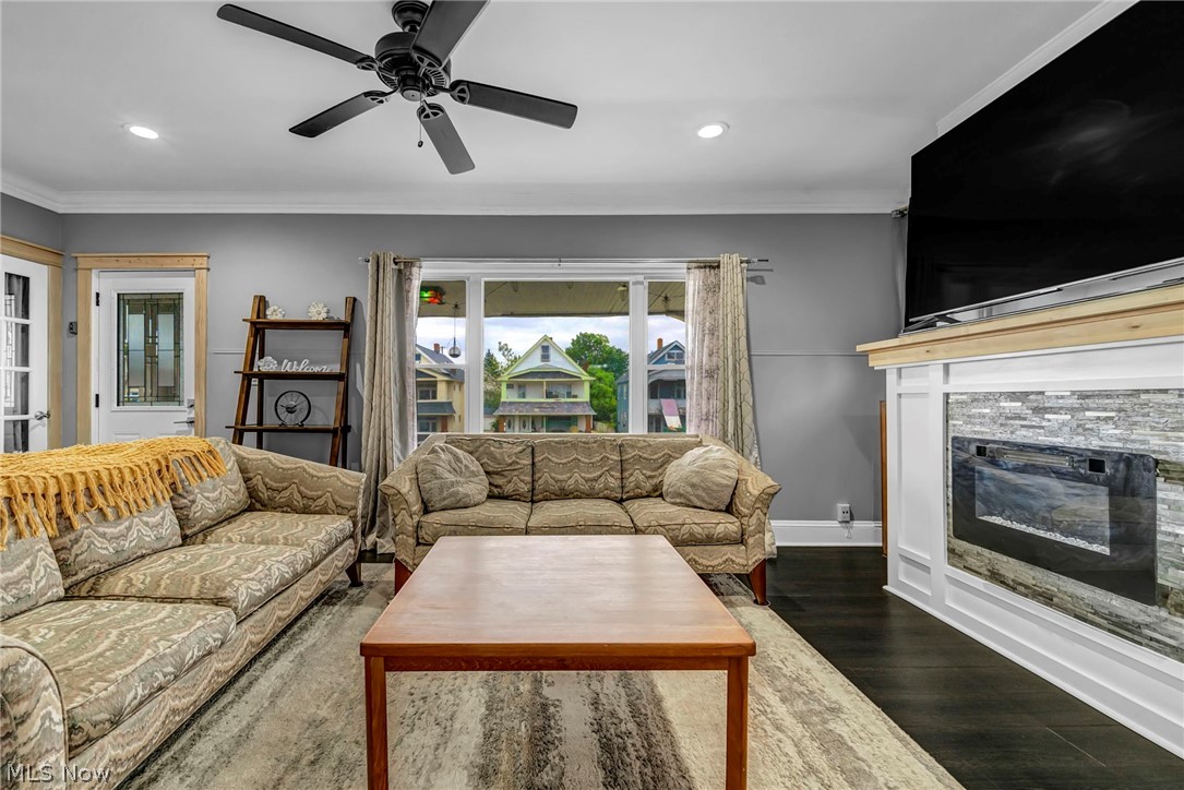 2066 Bunts Road Lakewood OH 44107