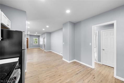 3929 Riverside Avenue Cleveland OH 44109