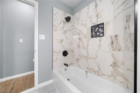 3929 Riverside Avenue Cleveland OH 44109