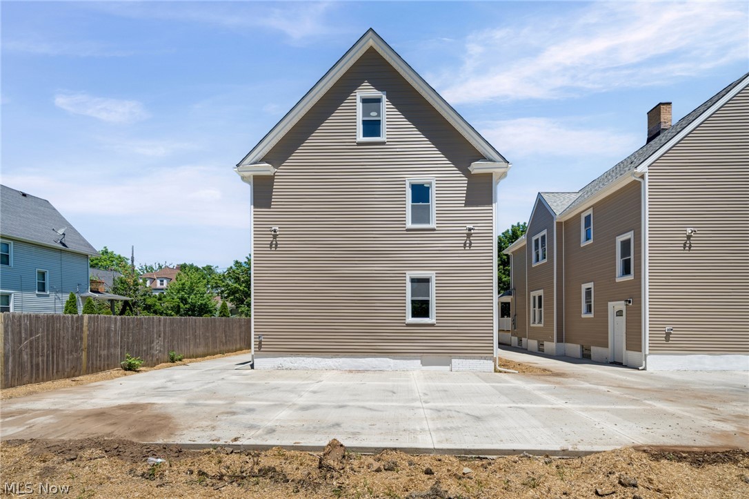3929 Riverside Avenue Cleveland OH 44109
