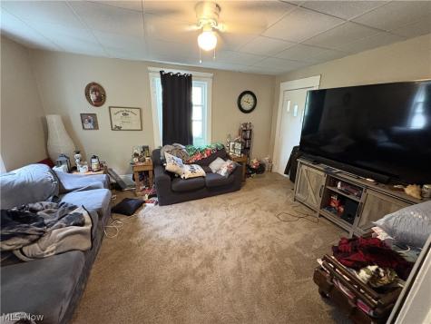 727 Wooster Road N Barberton OH 44203