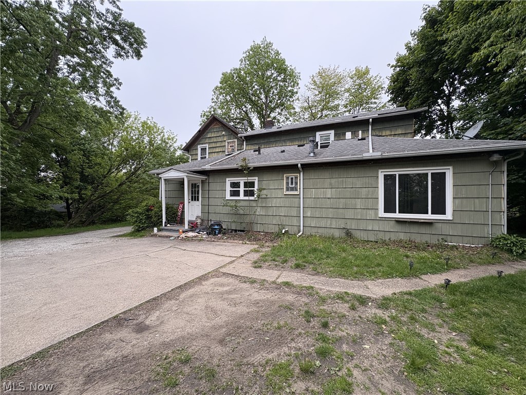 727 Wooster Road N Barberton OH 44203
