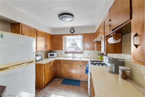 2041 15th Street Cuyahoga Falls OH 44223