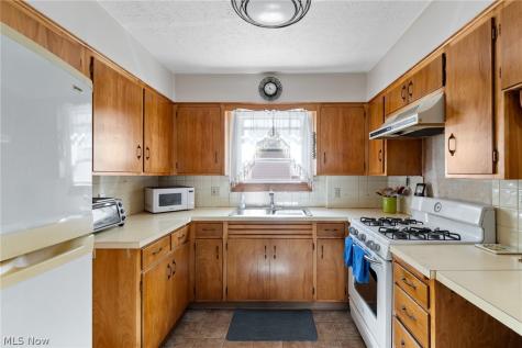 2041 15th Street Cuyahoga Falls OH 44223