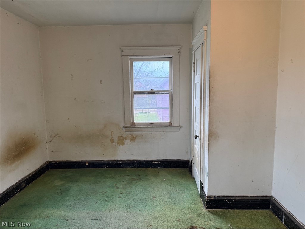 1623 Elsinore Avenue East Cleveland OH 44112