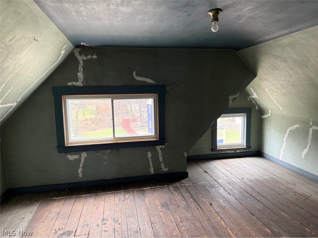 1623 Elsinore Avenue East Cleveland OH 44112