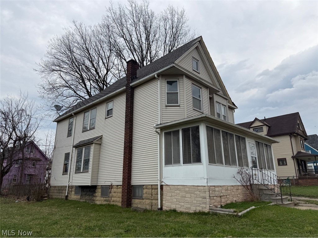 1623 Elsinore Avenue East Cleveland OH 44112