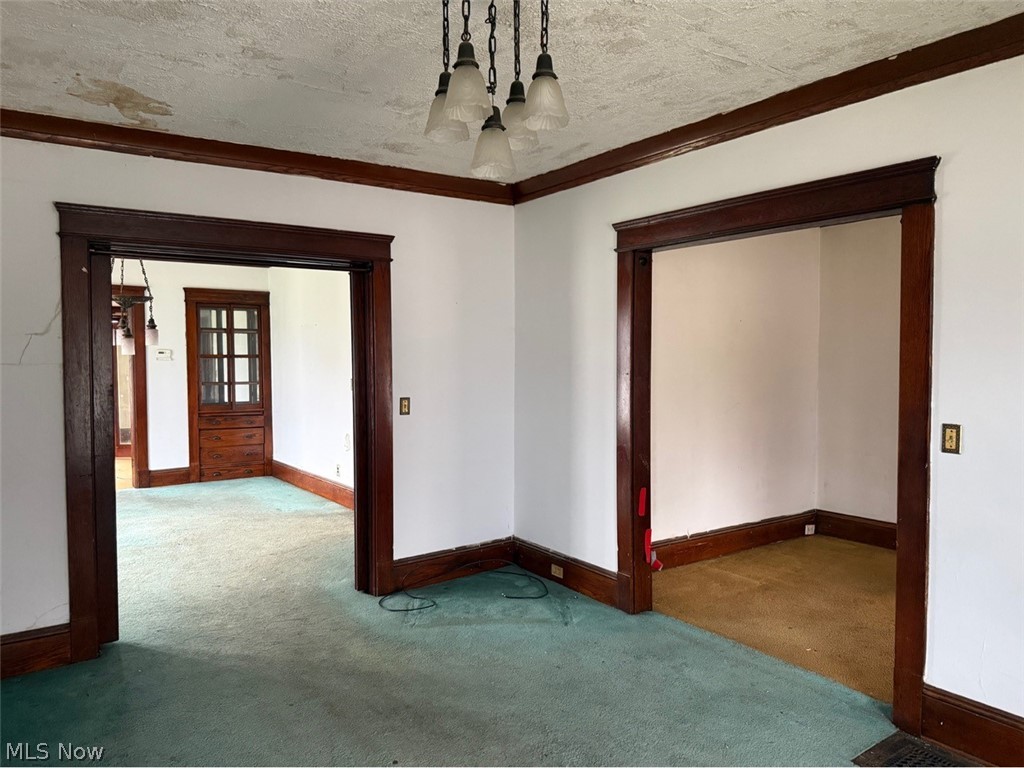 1623 Elsinore Avenue East Cleveland OH 44112