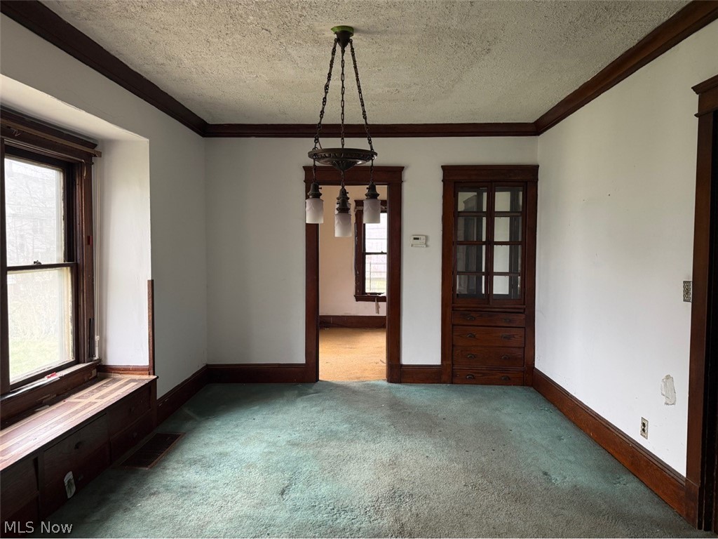 1623 Elsinore Avenue East Cleveland OH 44112