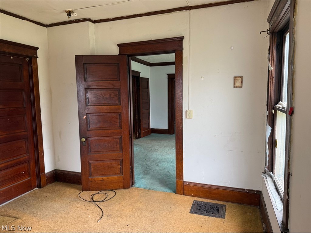 1623 Elsinore Avenue East Cleveland OH 44112