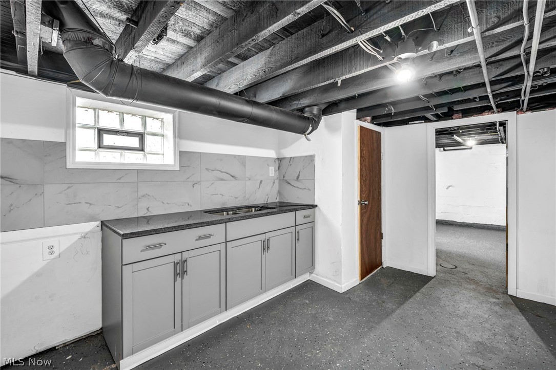 3278 W 117th Street Cleveland OH 44111