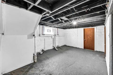 3278 W 117th Street Cleveland OH 44111