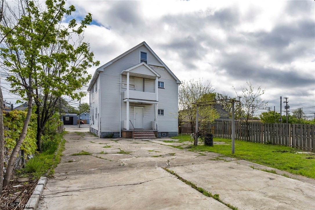3278 W 117th Street Cleveland OH 44111