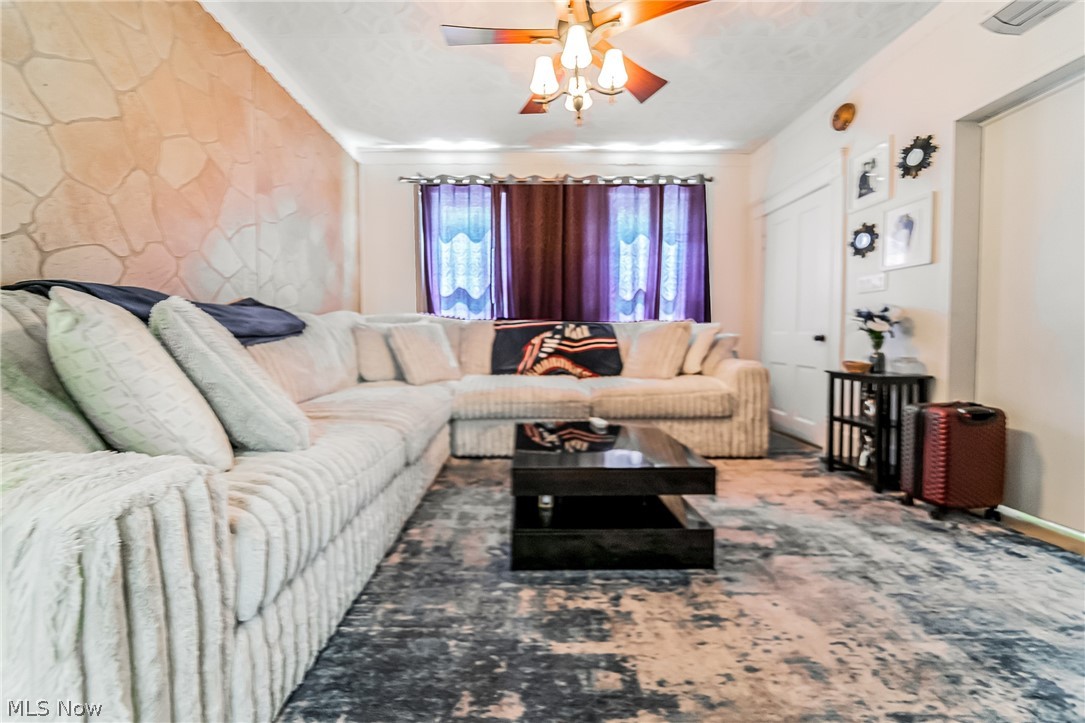 2051-2053 W 45th Street Cleveland OH 44102