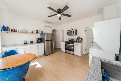 2051-2053 W 45th Street Cleveland OH 44102